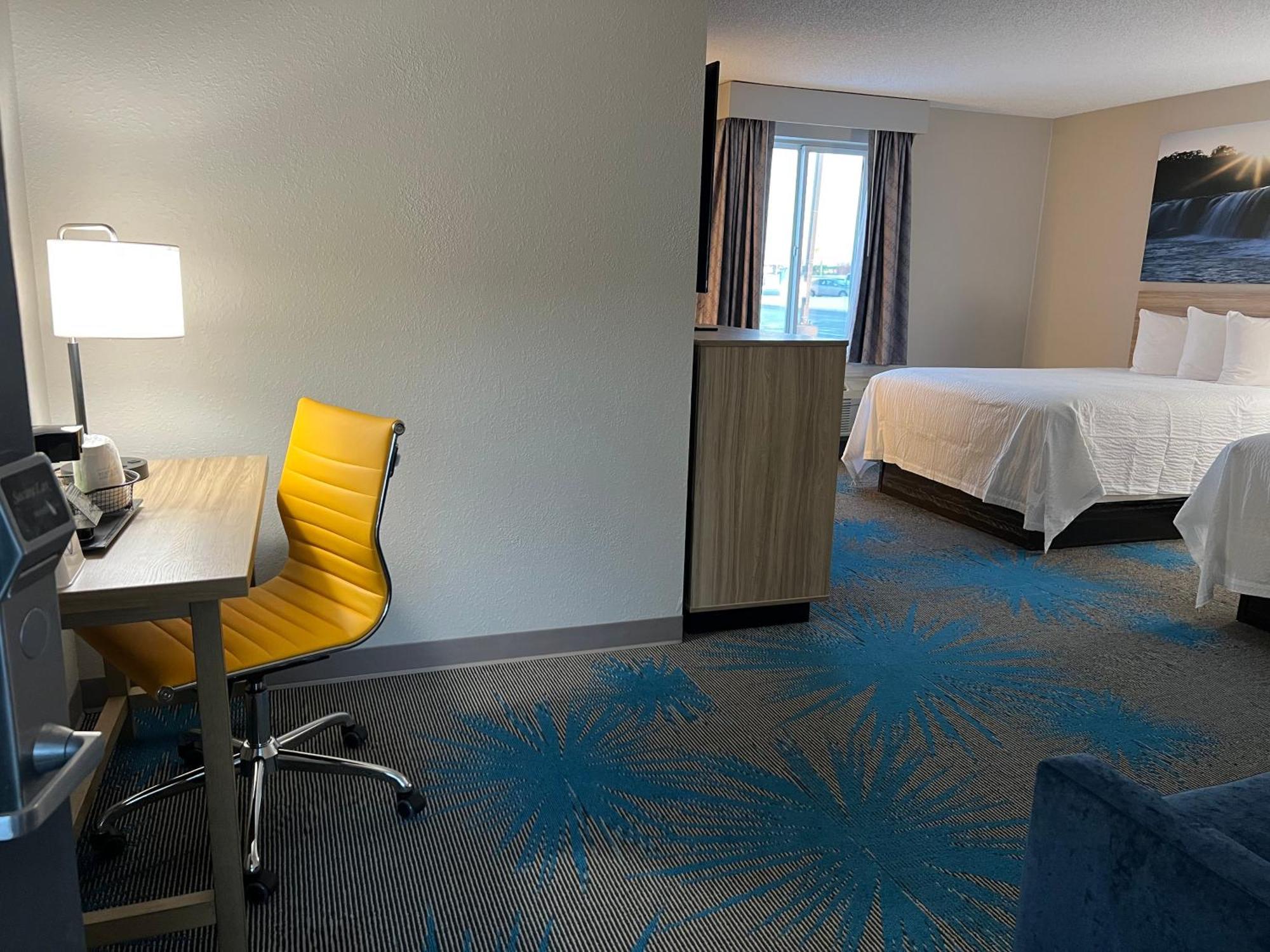 Days Inn By Wyndham Jamestown Eksteriør bilde
