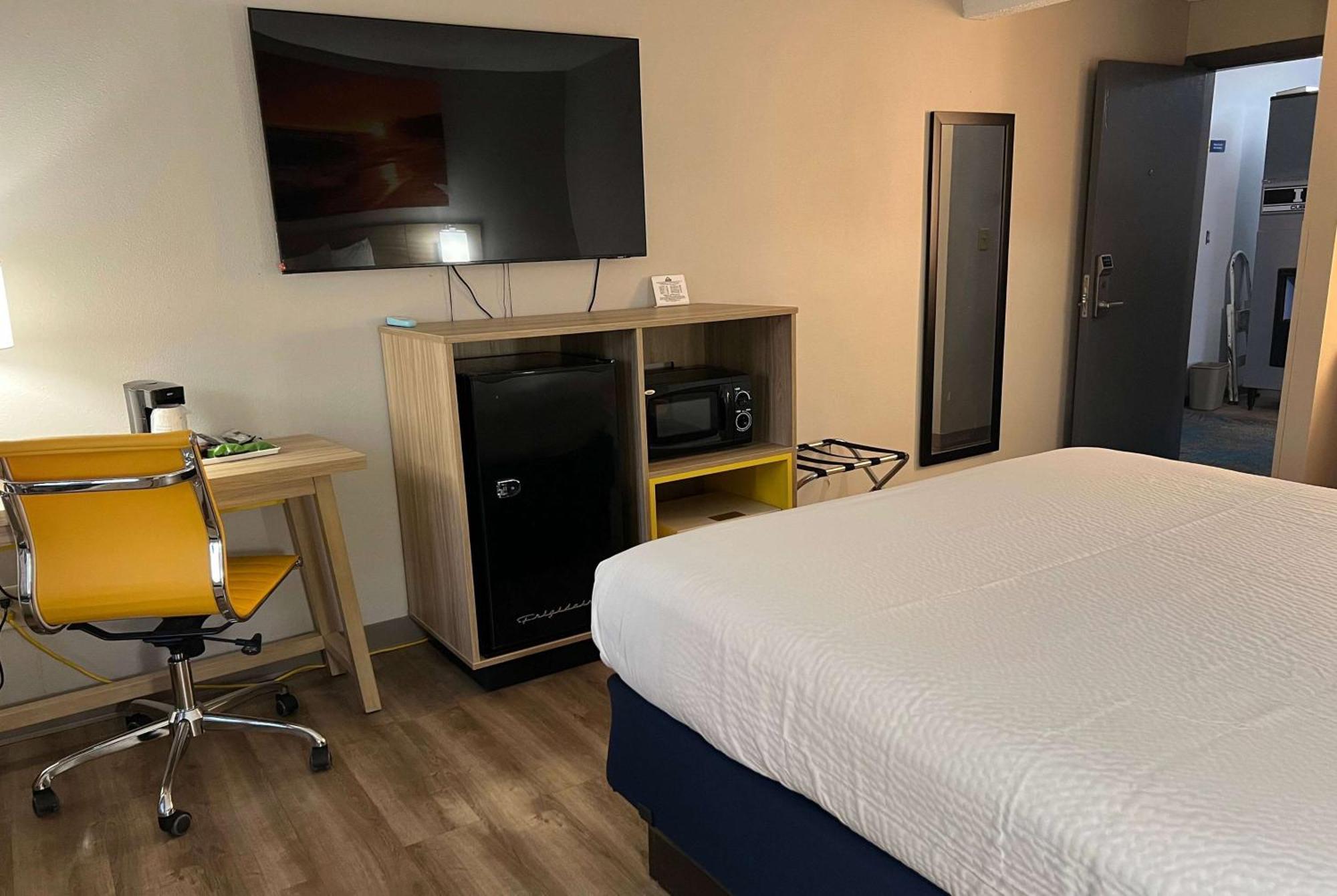 Days Inn By Wyndham Jamestown Eksteriør bilde