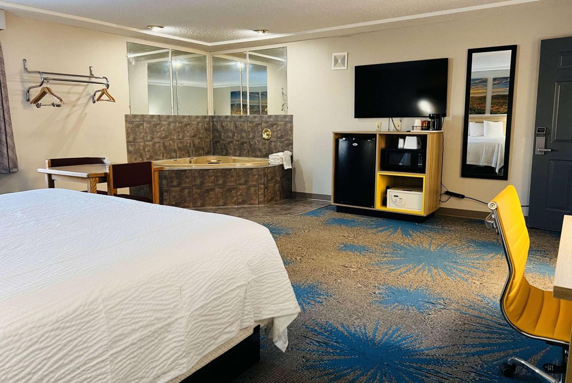 Days Inn By Wyndham Jamestown Eksteriør bilde